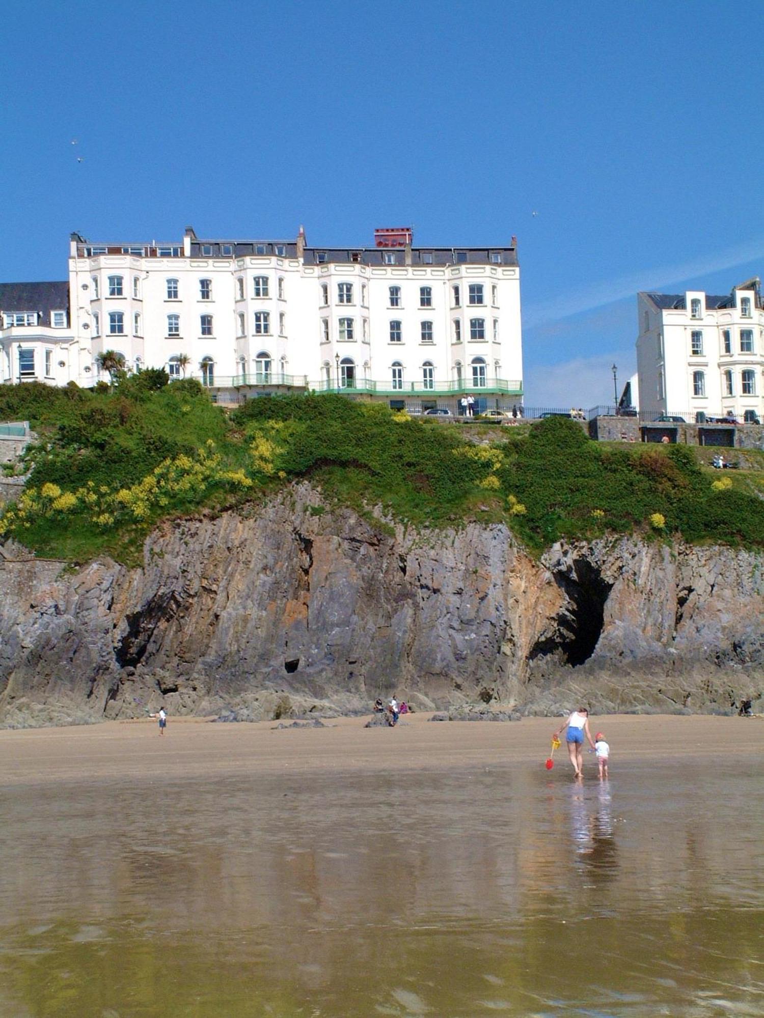 Clarence House Hotel Tenby Exterior photo